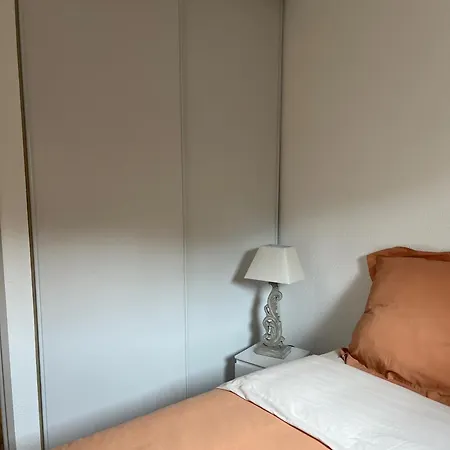 Bel *